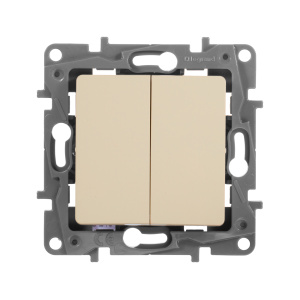 Legrand ETIKA  Переключатель (проход.) 2кл. СЛНК