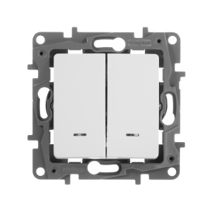 Legrand ETIKA  Переключатель (проход.)с инд.  2кл. БЕЛ