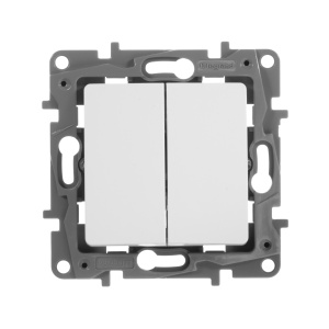 Legrand ETIKA  Переключатель (проход.) 2кл. БЕЛ